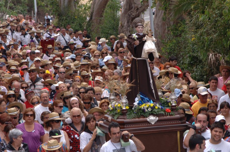 Un_momento_de_la_procesin_de_San_Antonio_Copy