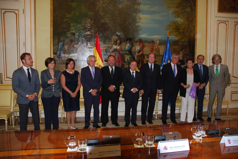 Francisco-Marquez-estuvo-presente-en-el-acto-de-firma-del-convenio