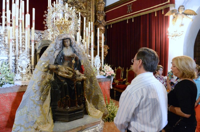 Besamanos_Virgen_de_frica_3_Copy
