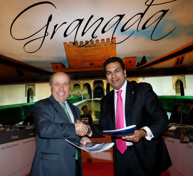 El_alcalde_de_Granada_Jos_Torres_y_el_consejero_de_Economa_y_Empleo._Copy