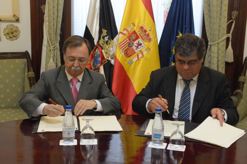 Momento de la firma