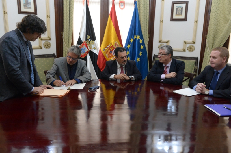 Firma del préstamo con Bankia
