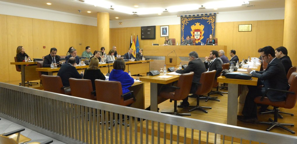 Pleno Asamblea Salón Plenos refinanciación deuda debateweb