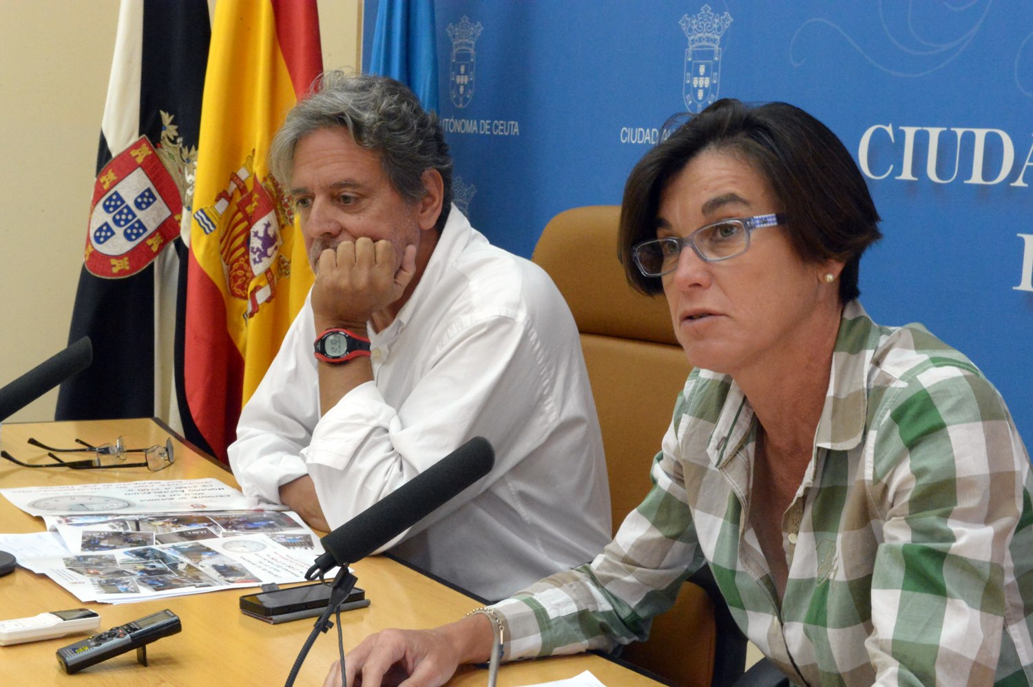 Susana Román consejera Fomento rueda sala conferencia comparecencia prensa Emilio Carreira Hacienda Economía Recursos Humanosweb
